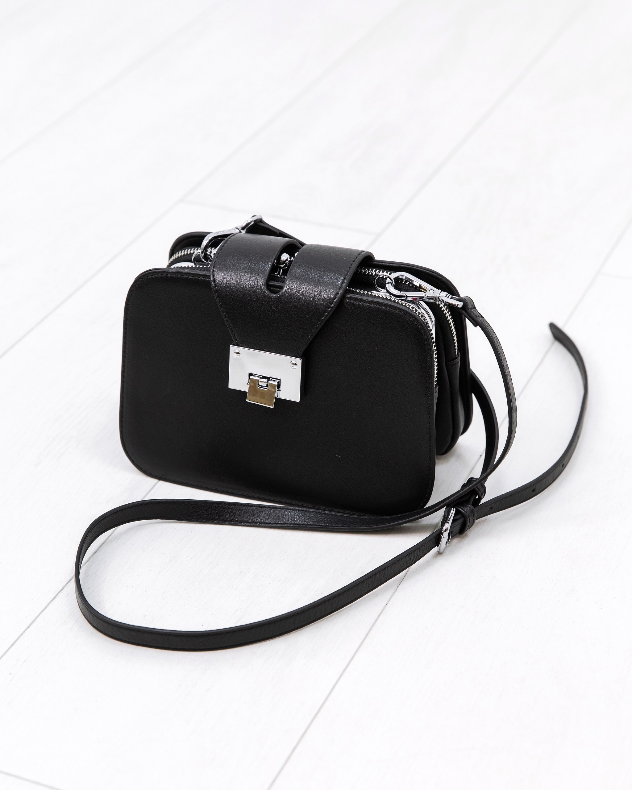 LACCOMA bag-2116 / черная кожа