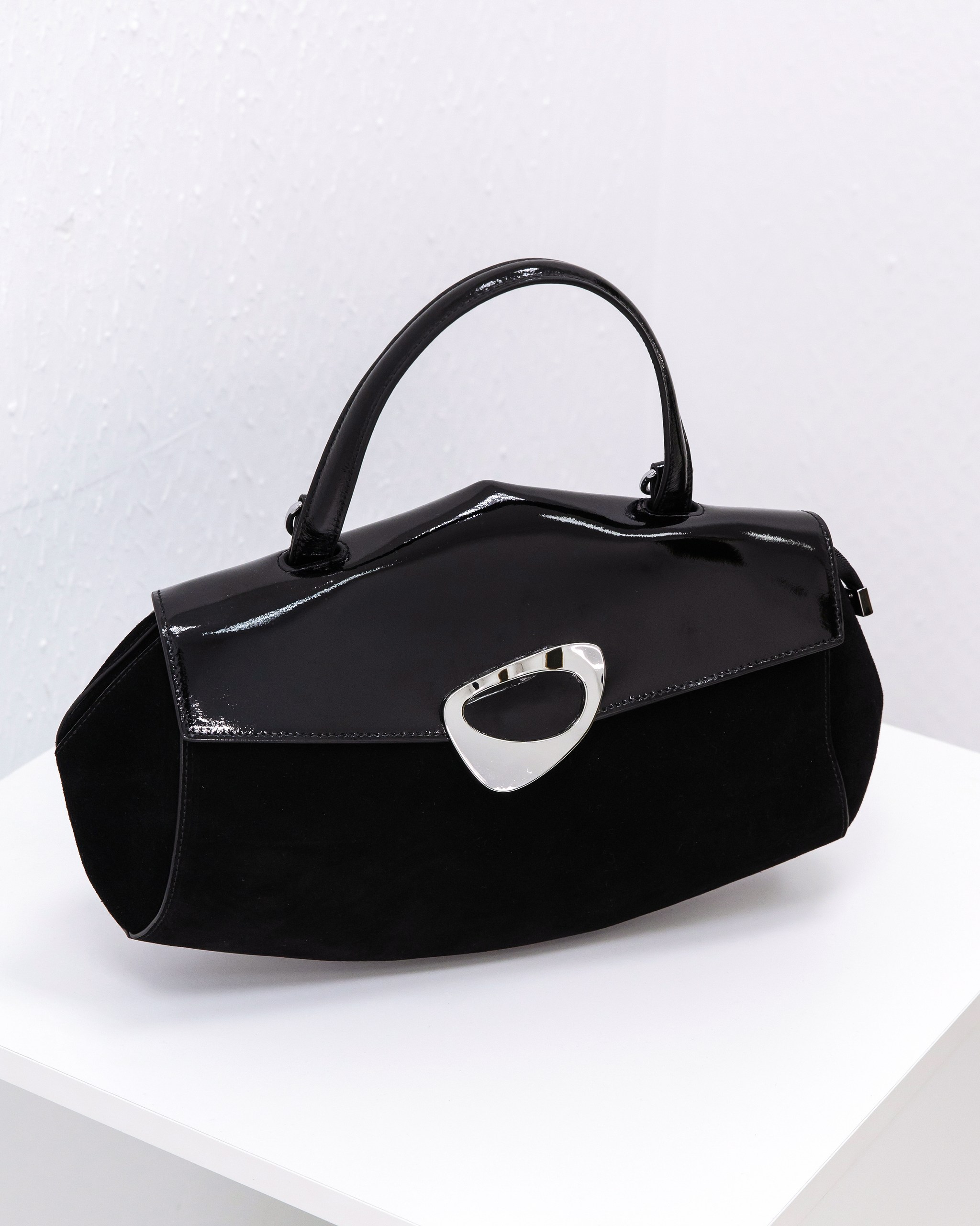 LACCOMA bag-2386 / черный лак+замша