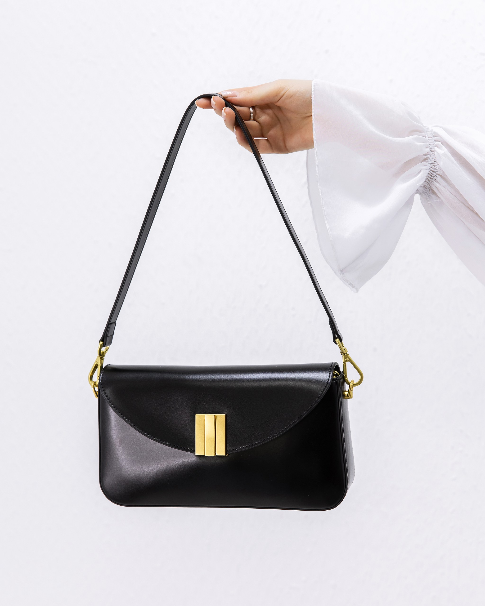 LACCOMA bag-2203 / черная кожа