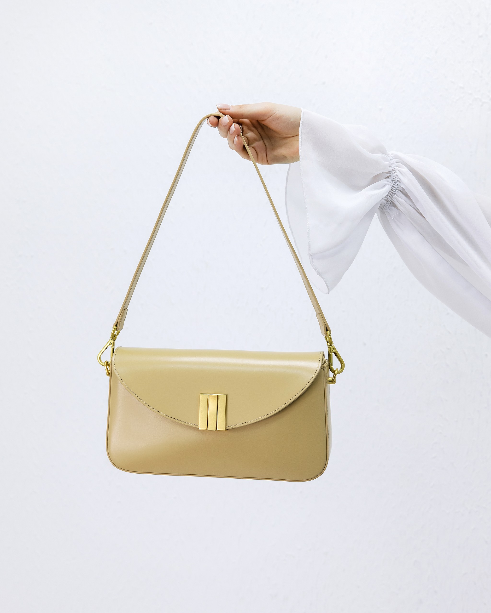 LACCOMA bag-2203 / бежевая кожа