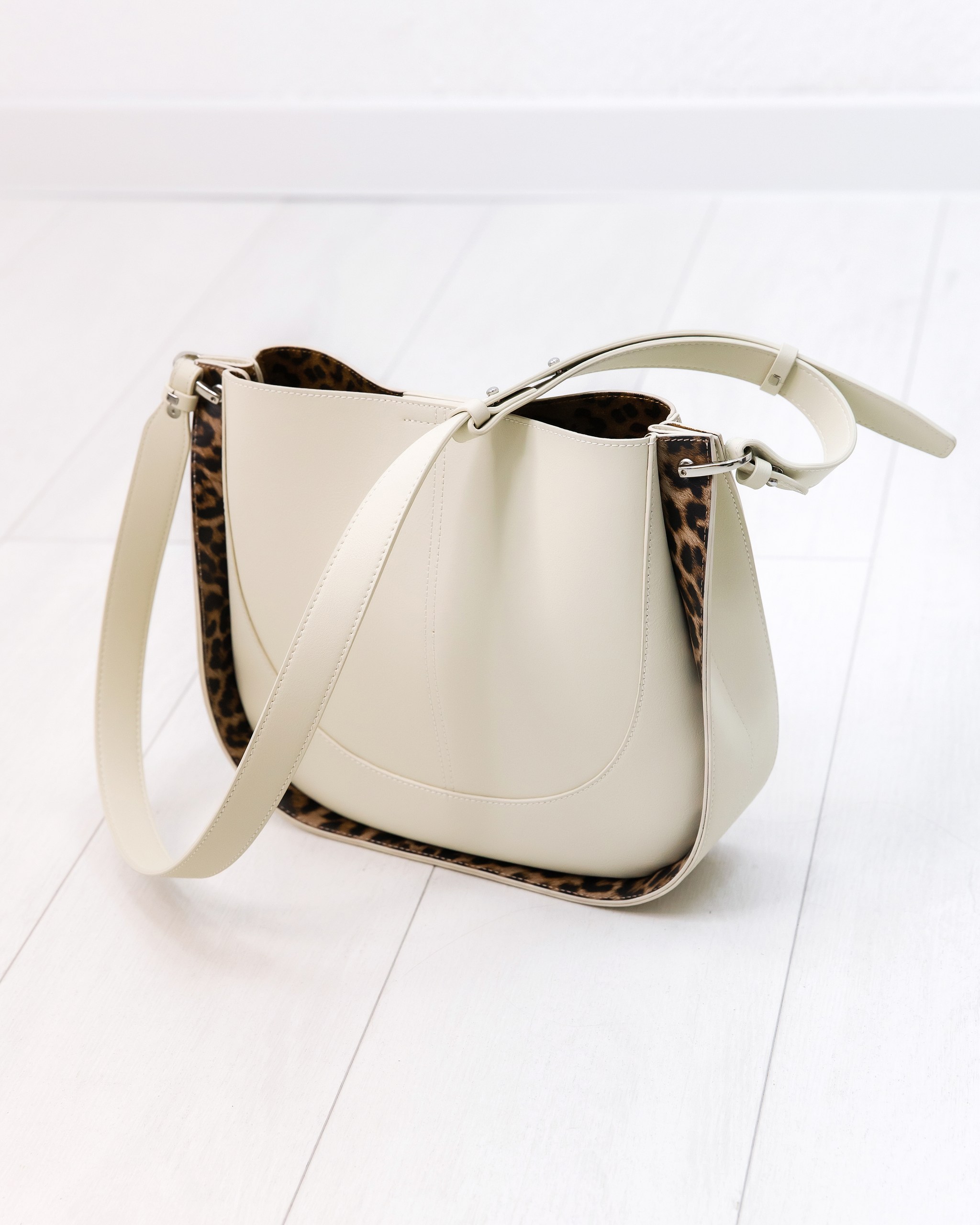 LACCOMA bag-1299 / кремовая кожа