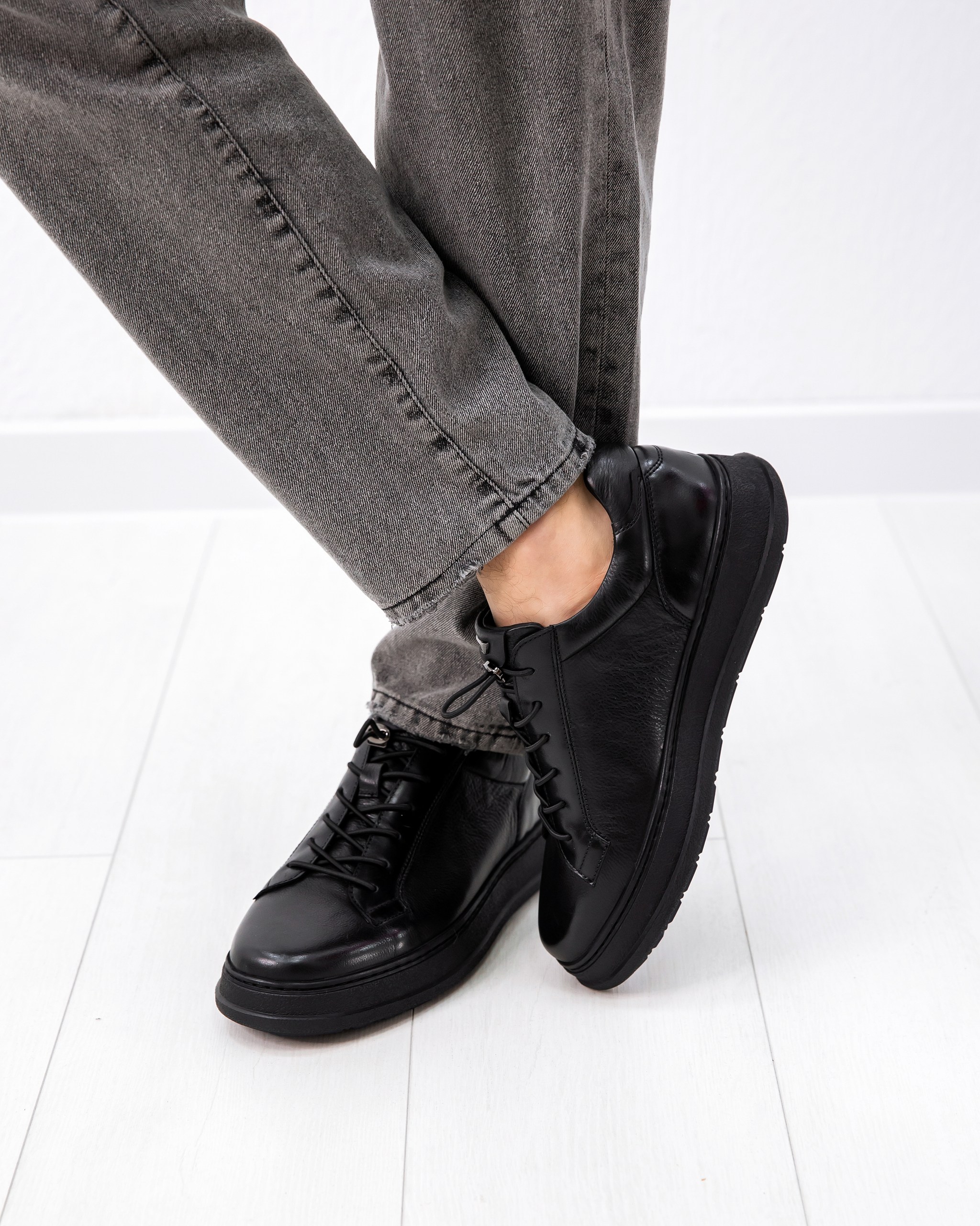 Cosottinni 2618an / черная кожа