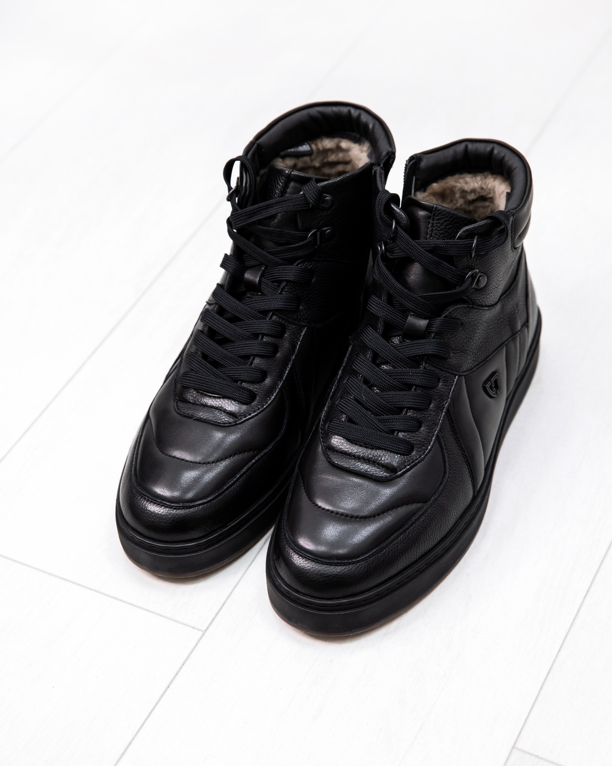 Cosottinni 6778m / черная кожа