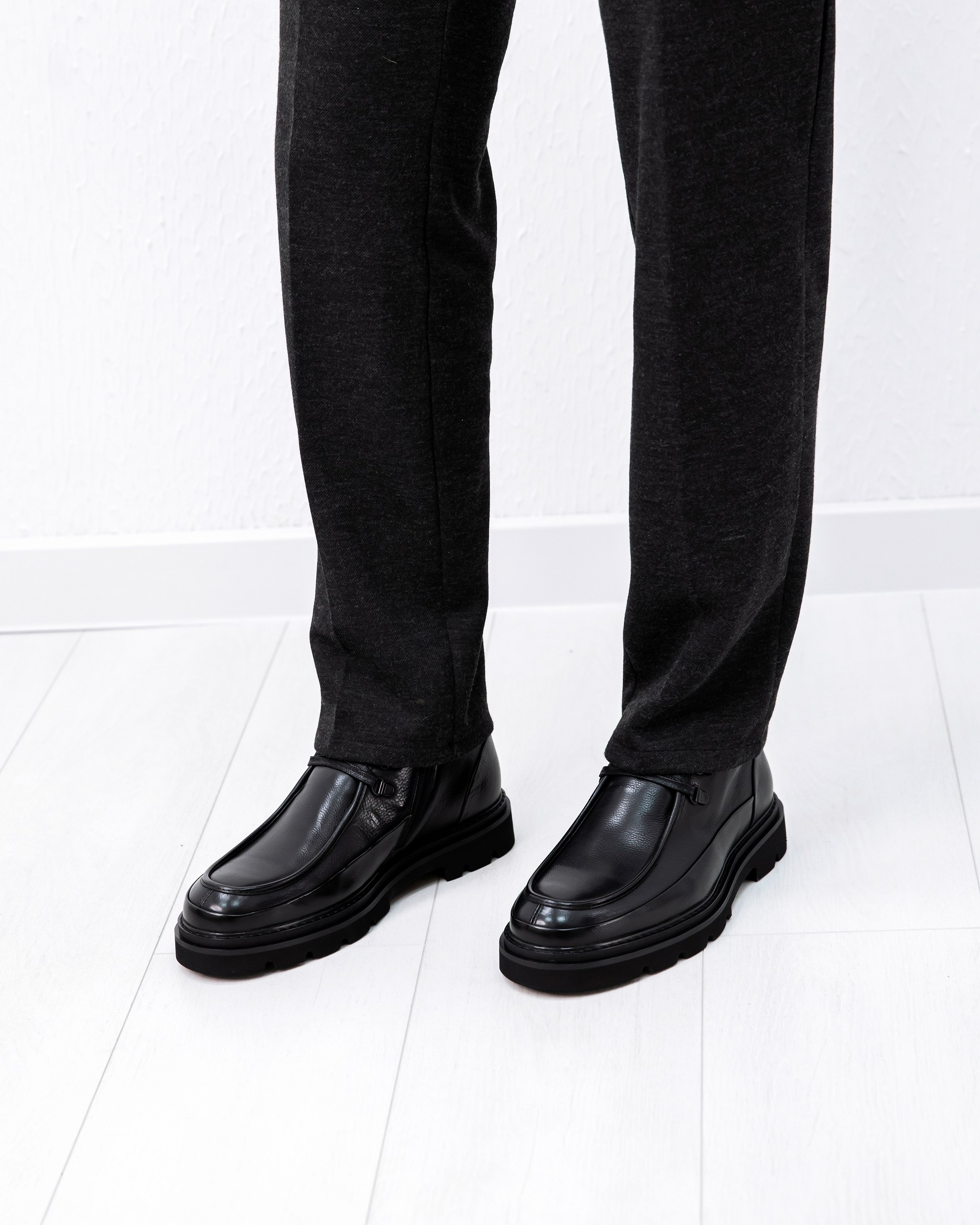 Cosottinni 25015 / черная кожа