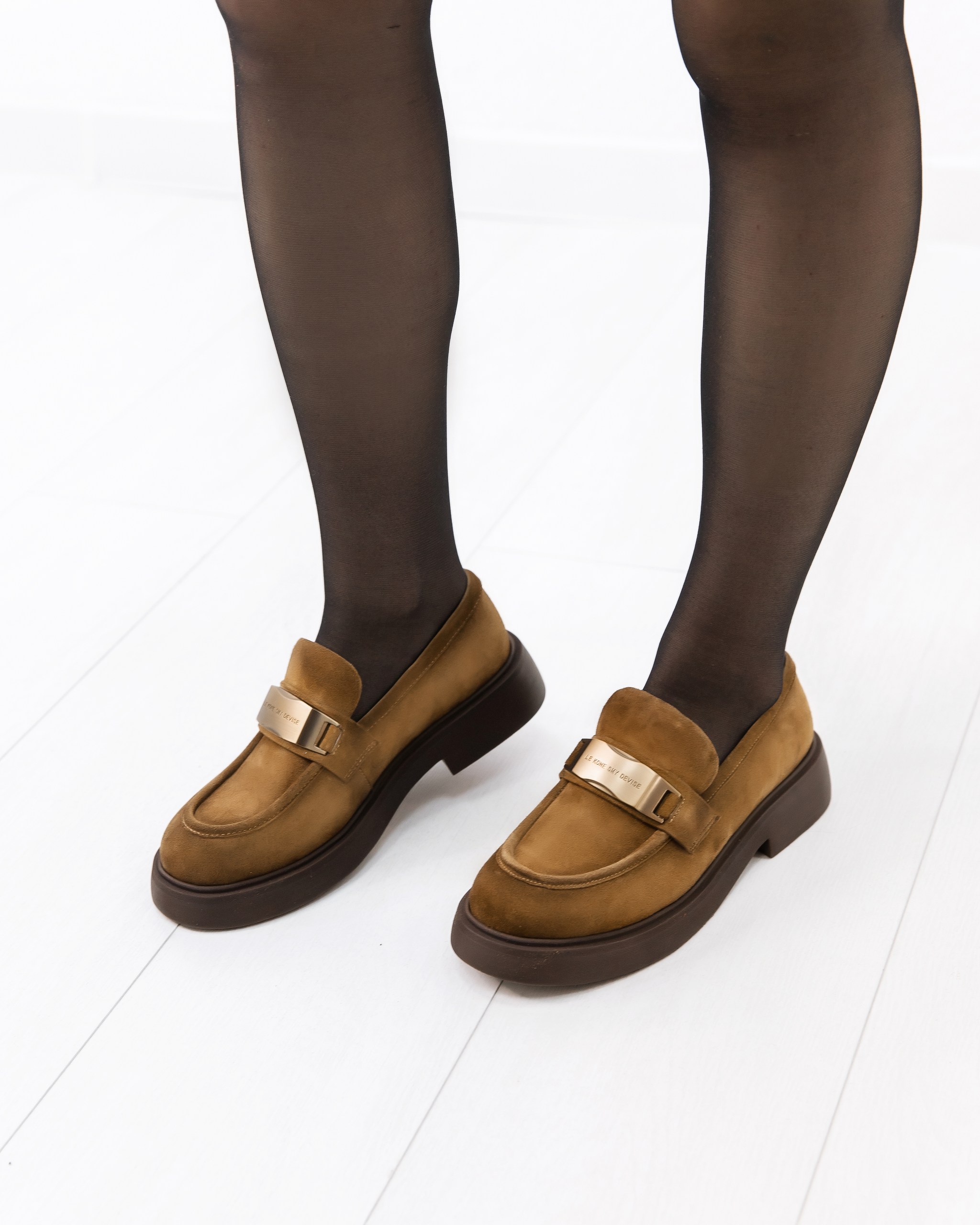 Wit Mooni 2300 / рыжая замша