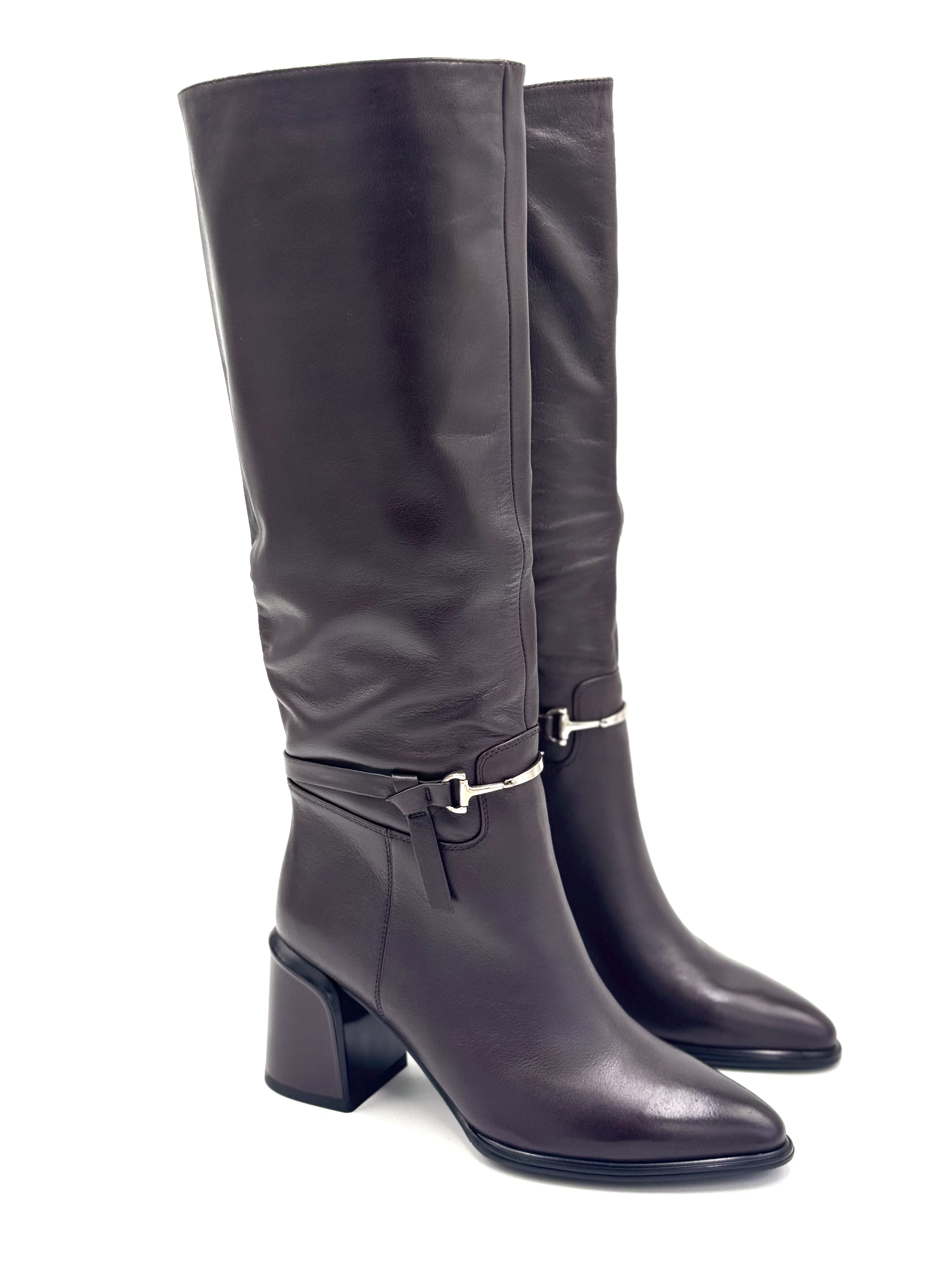 Regina Bottini 2011 / коричневая кожа 315-1076r